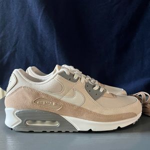 These sneakers are brand new never worn but unfortunately the box is damaged.